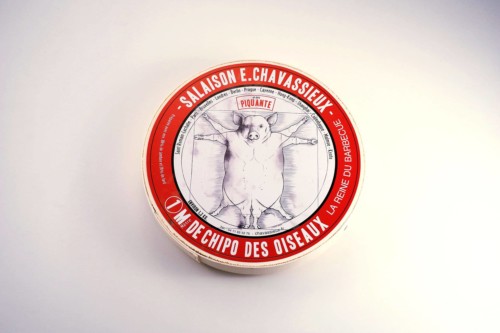 Emmanuel-Chavassieux-Salaison-Coutellerie-boutique-cuire-1m-boite-saucisse-chipo-oiseaux