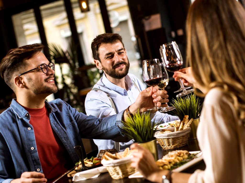 Bouteille de vin offerte au restaurant